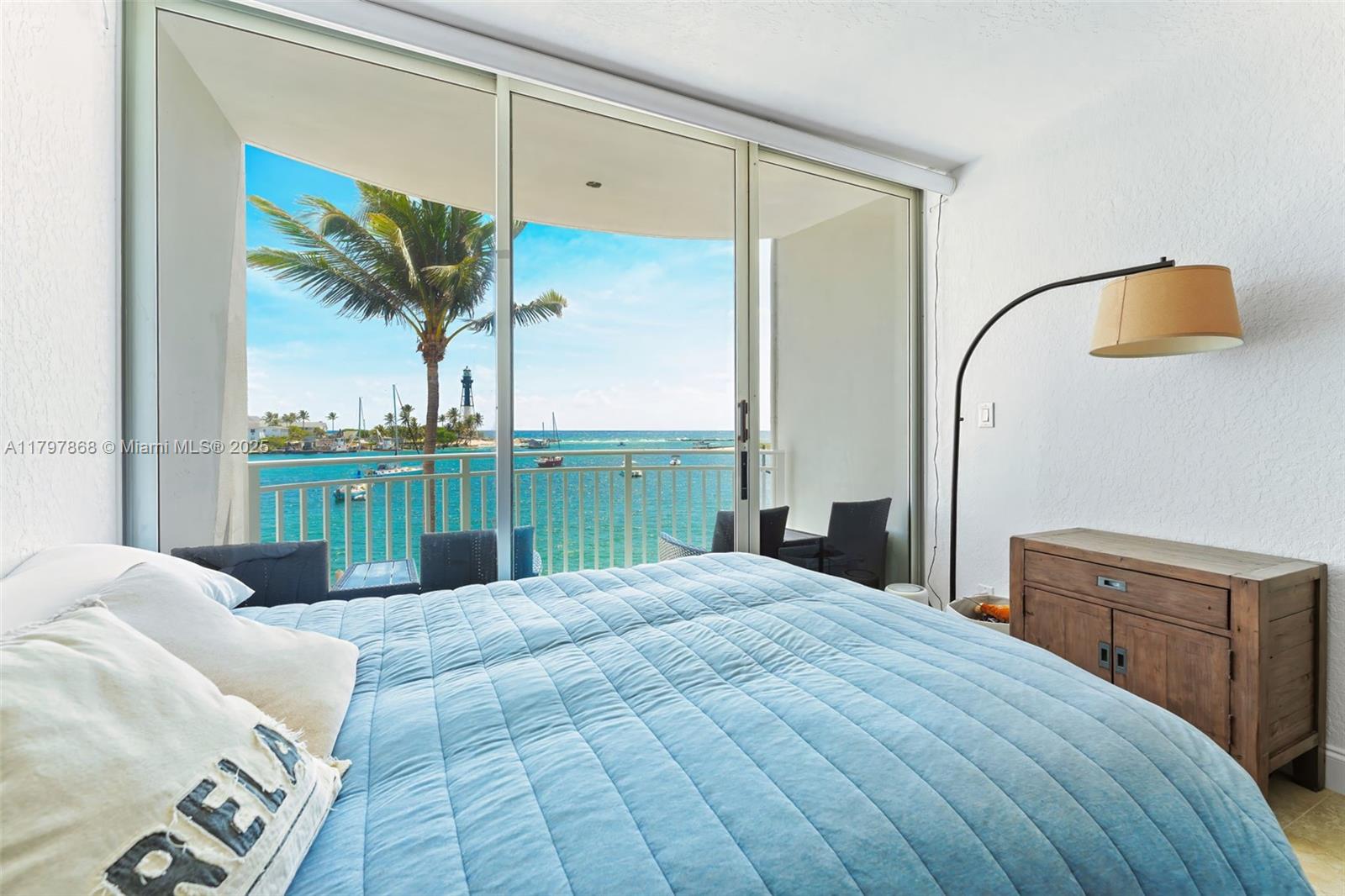 2508 Bay Dr 305