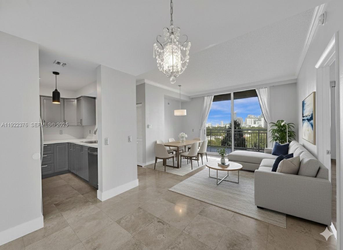 THE METROPOLITAN CONDO - Residential