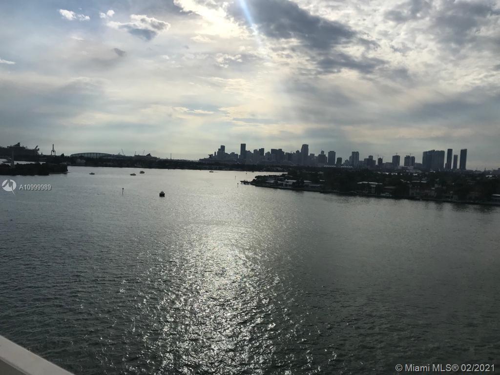 BELLE ISLE APT CORP - Residential Lease