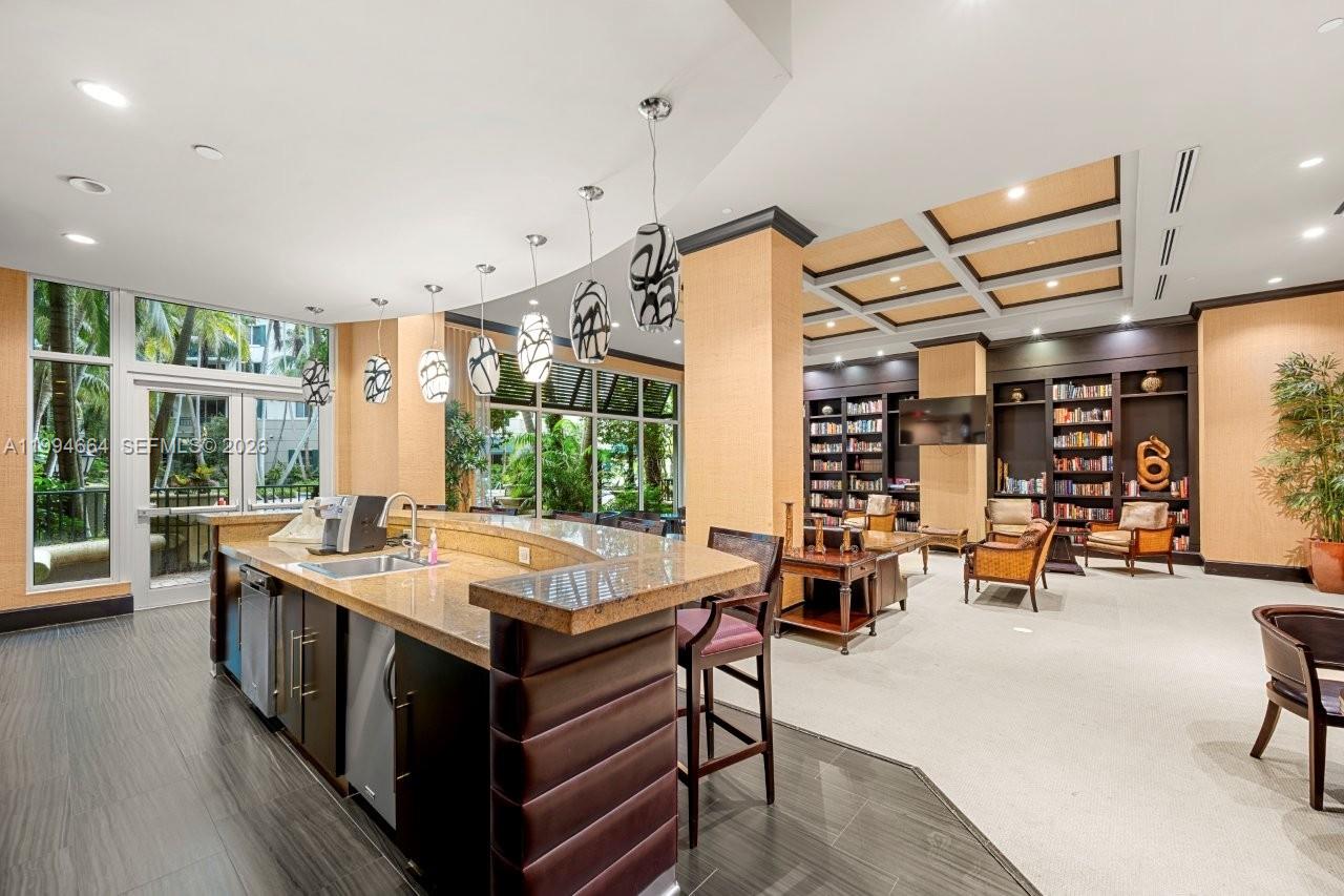 Veranda Condominium - Residential Lease