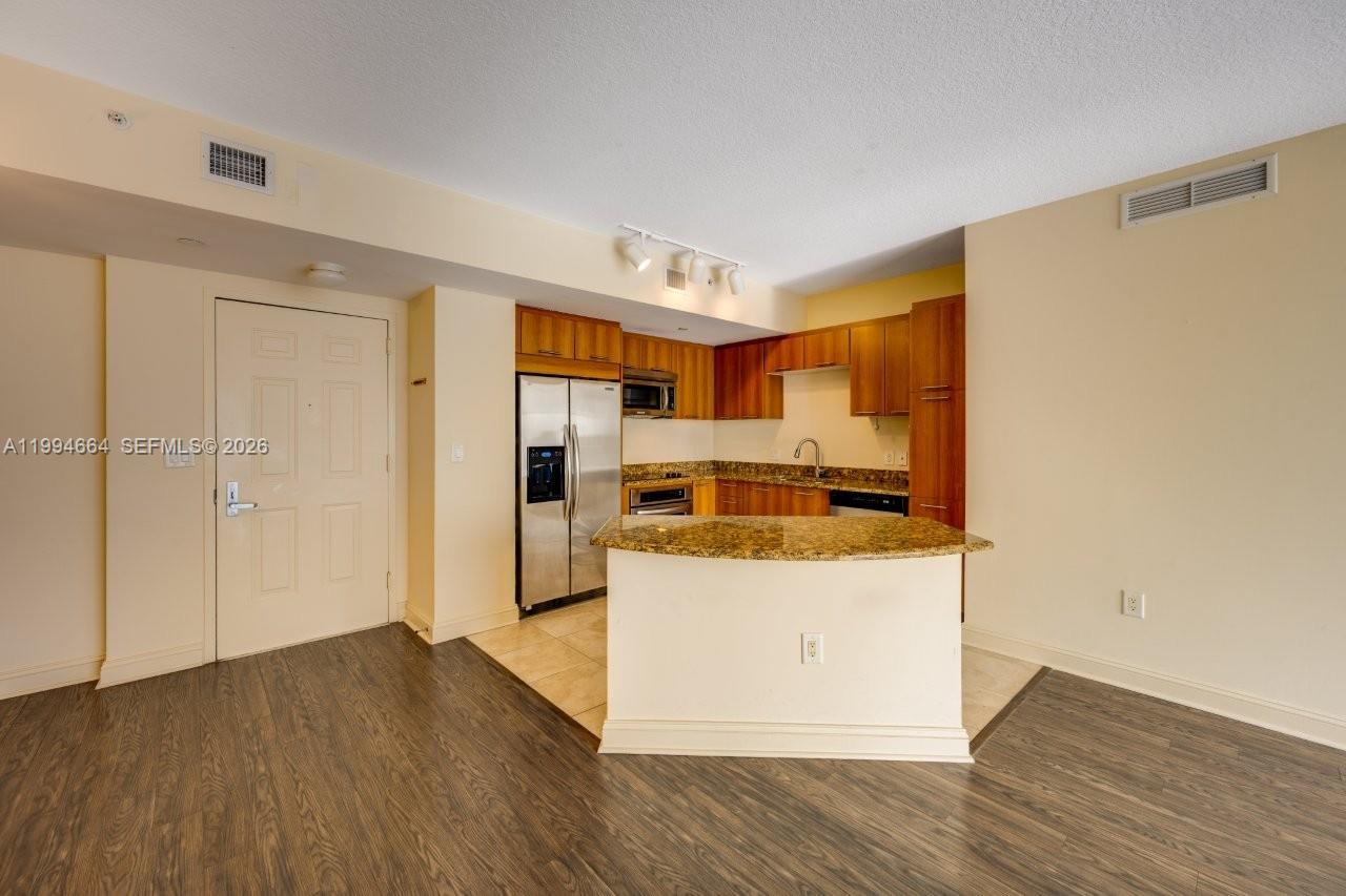 Veranda Condominium - Residential Lease