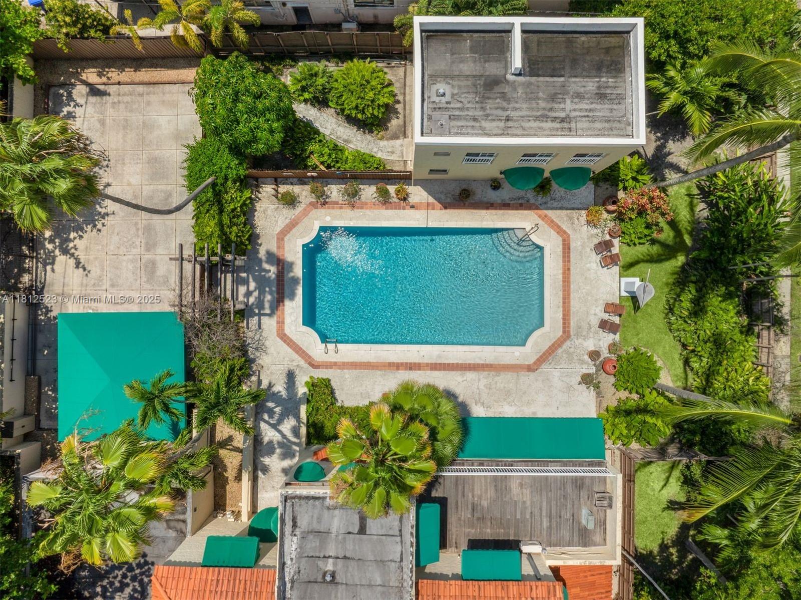 CRYSTAL BLUFF - Residential