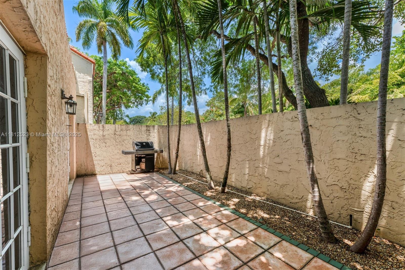 CRYSTAL BLUFF - Residential