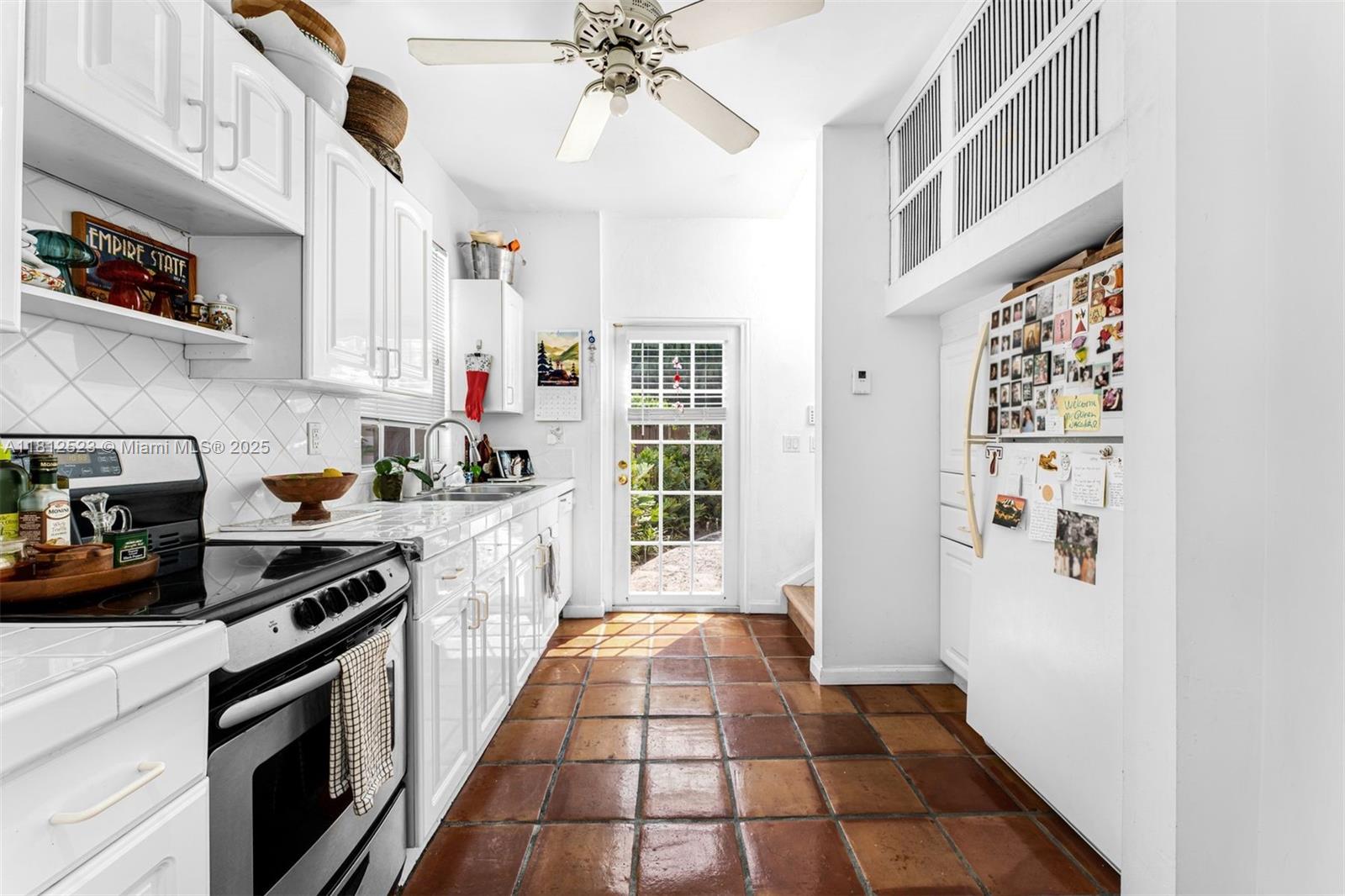 CRYSTAL BLUFF - Residential