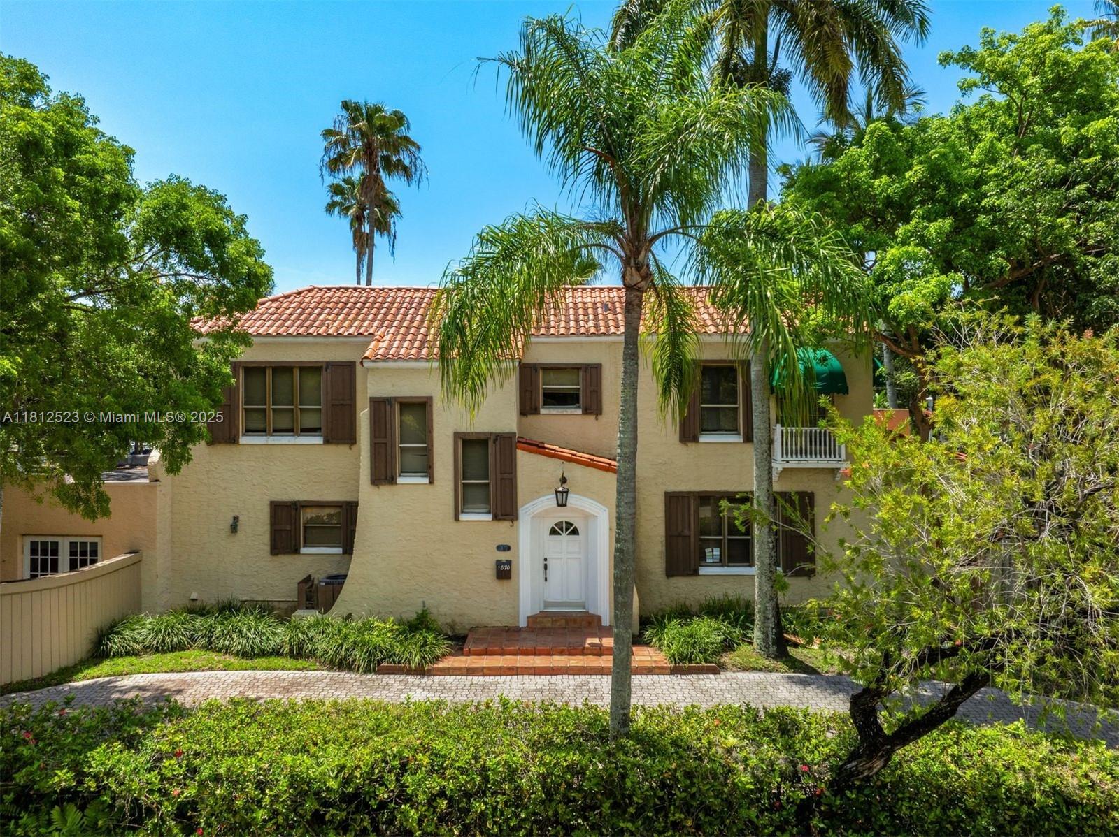 1870 S Bayshore Dr