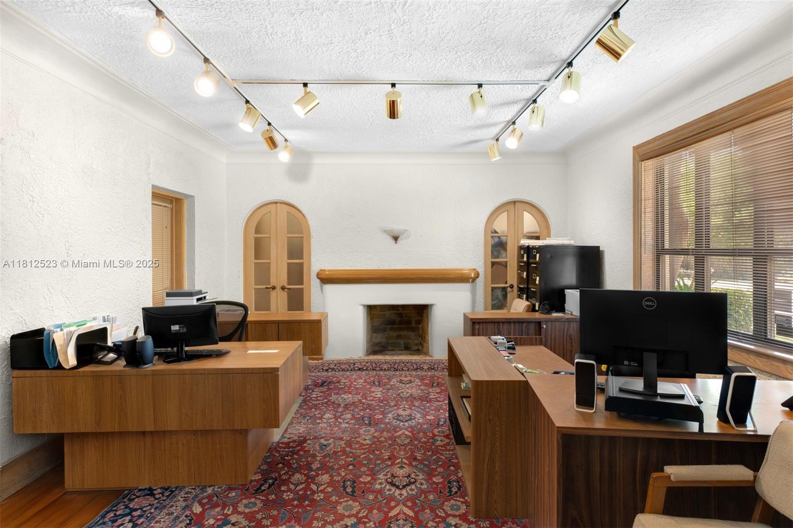 CRYSTAL BLUFF - Residential