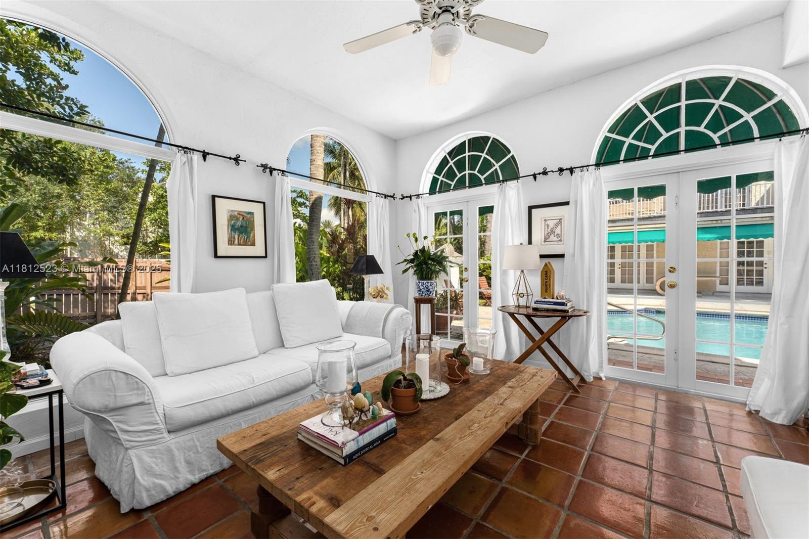 CRYSTAL BLUFF - Residential