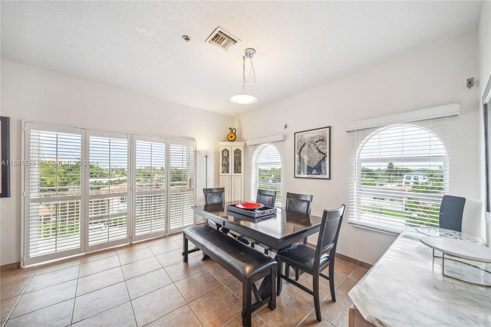MEDITERRANEAN CONDO - Residential
