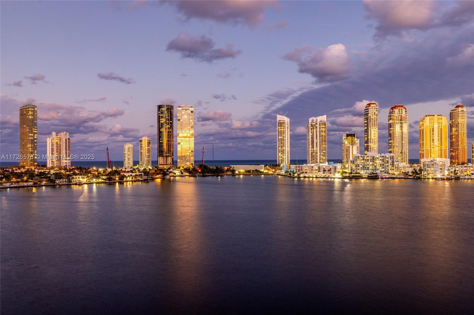 PRIVE CONDO - Residential