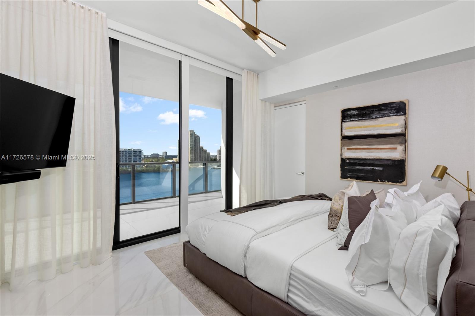 PRIVE CONDO - Residential