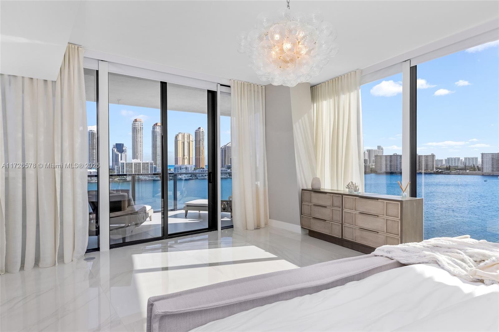 PRIVE CONDO - Residential