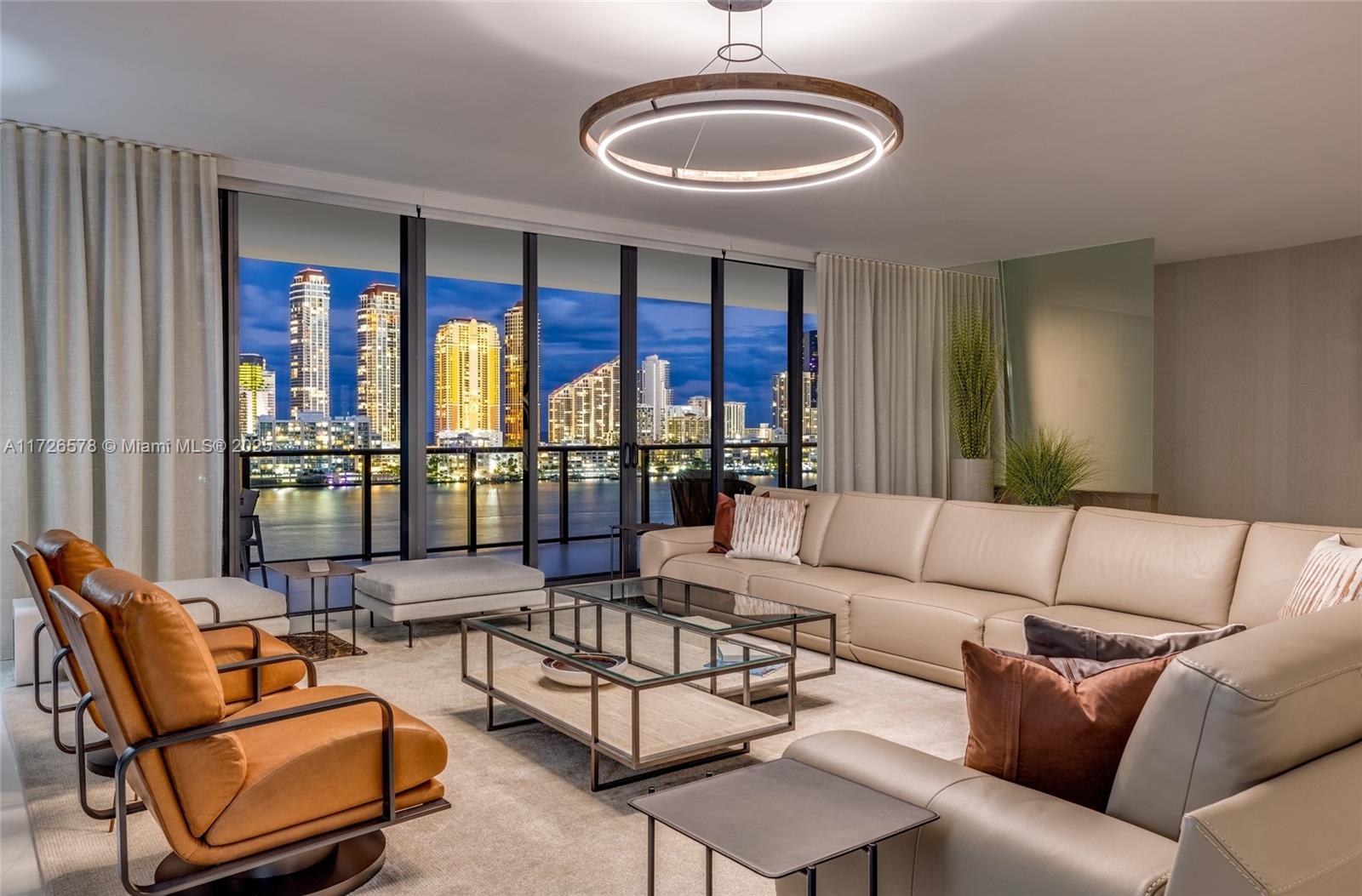 PRIVE CONDO - Residential