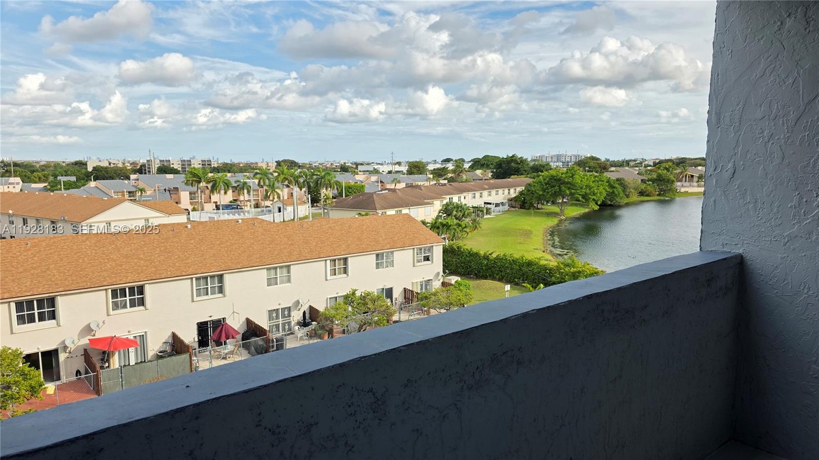 THE BEACH CLUB FONTAINEBL - Residential Lease