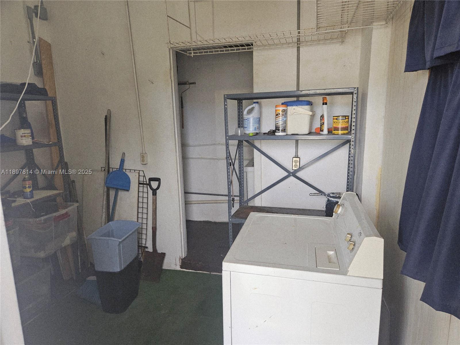 ALDEN MANOR - Residential