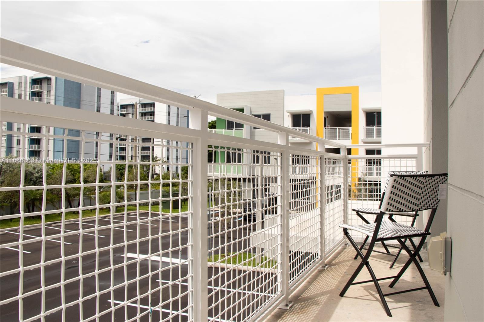 FLA FRUIT LAND CO SUB - Residential Lease