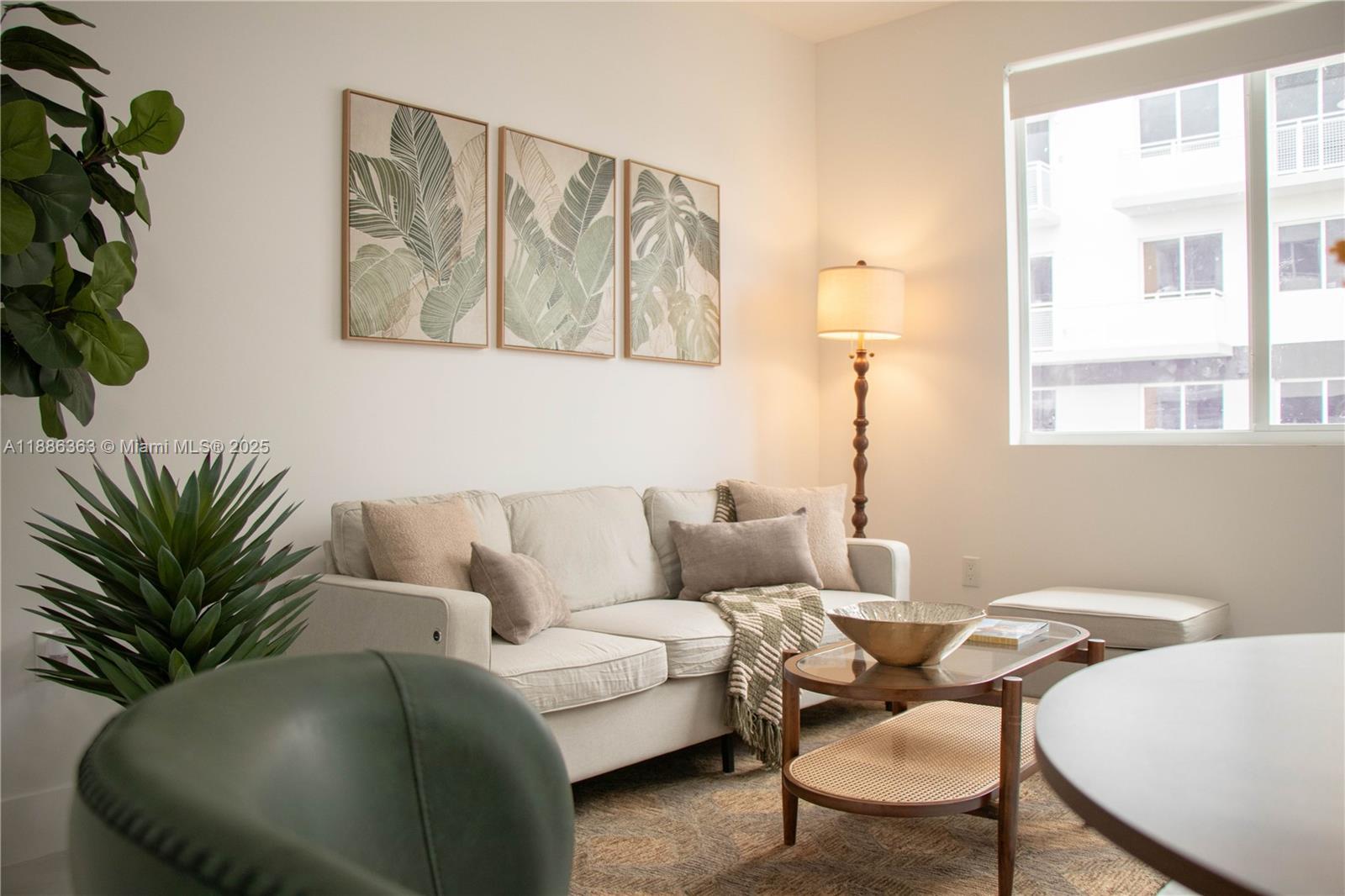 FLA FRUIT LAND CO SUB - Residential Lease