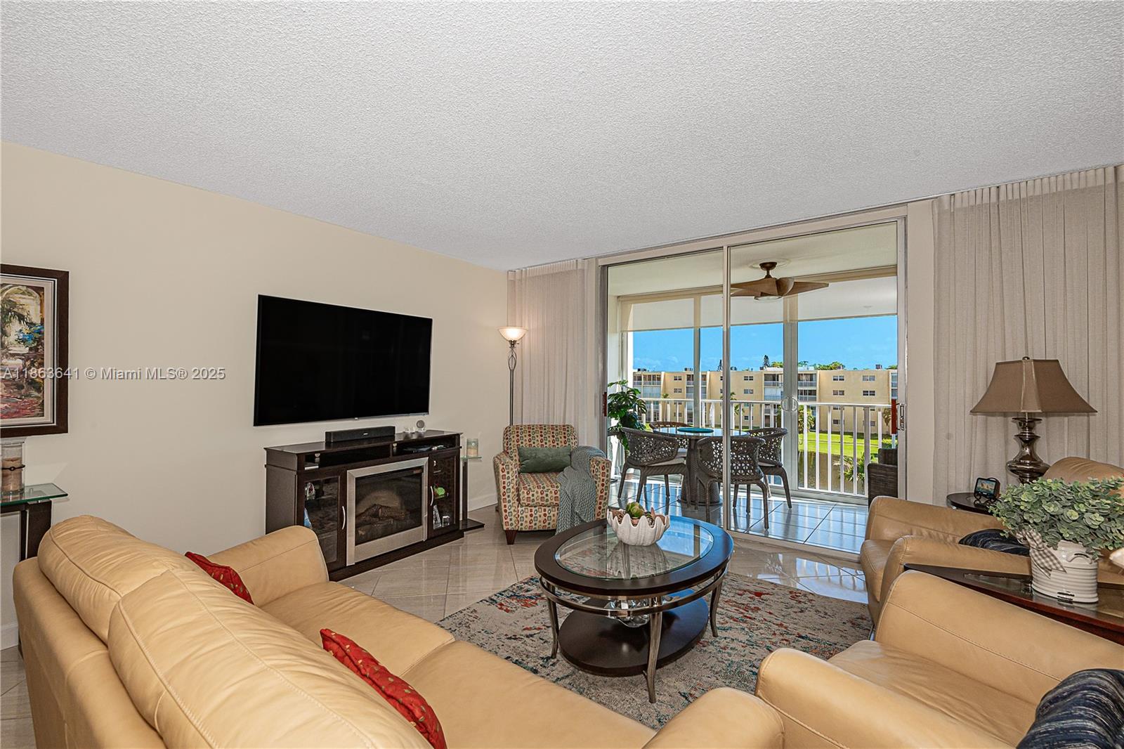 MEADOWBROOK LAKES CONDO - Residential