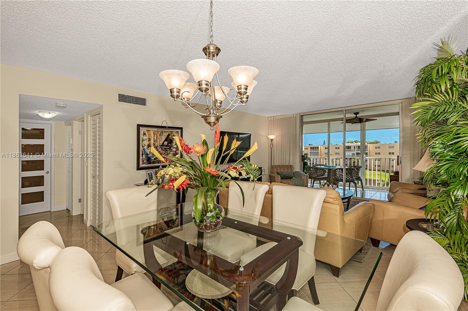 MEADOWBROOK LAKES CONDO - Residential