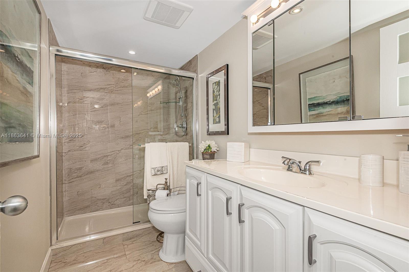 MEADOWBROOK LAKES CONDO - Residential