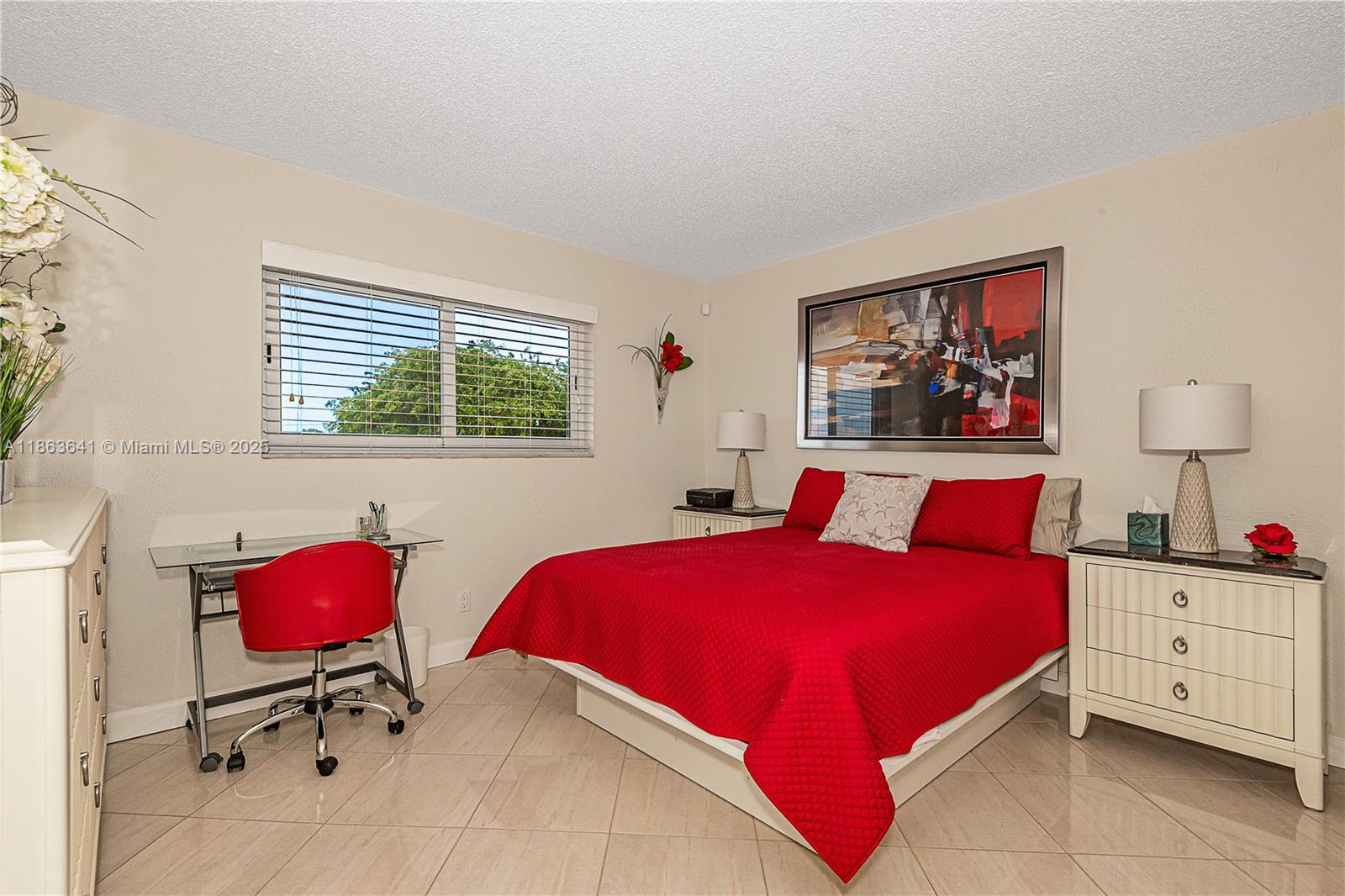 MEADOWBROOK LAKES CONDO - Residential