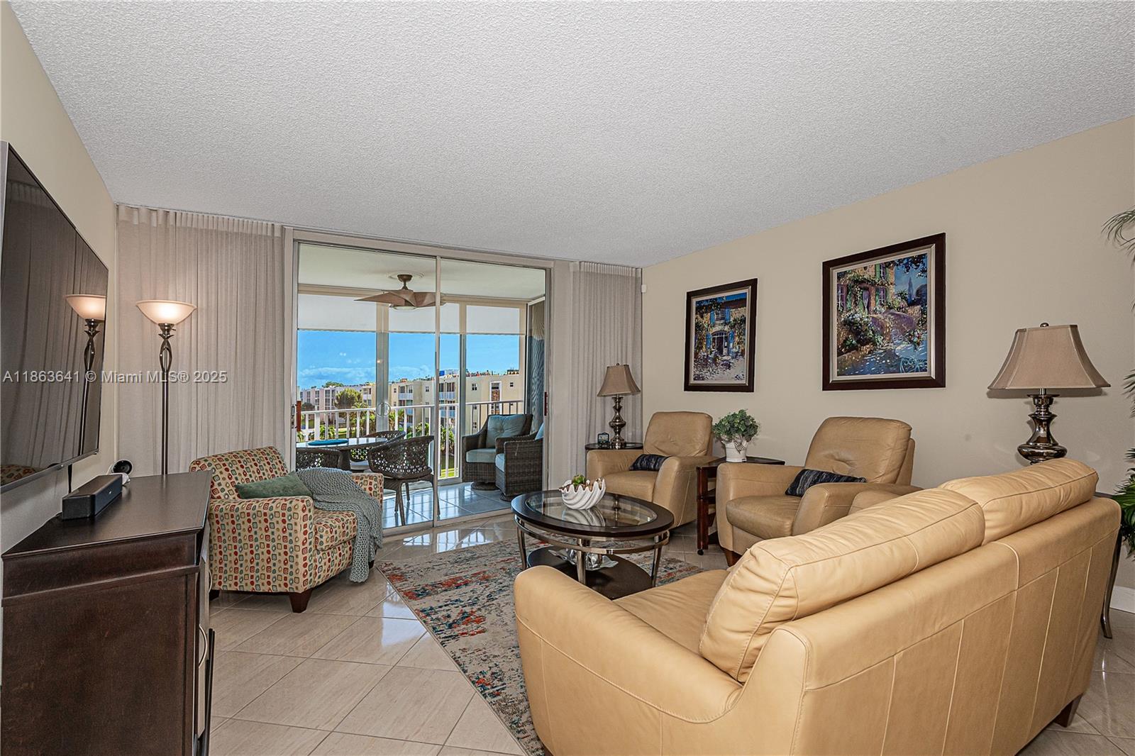 MEADOWBROOK LAKES CONDO - Residential