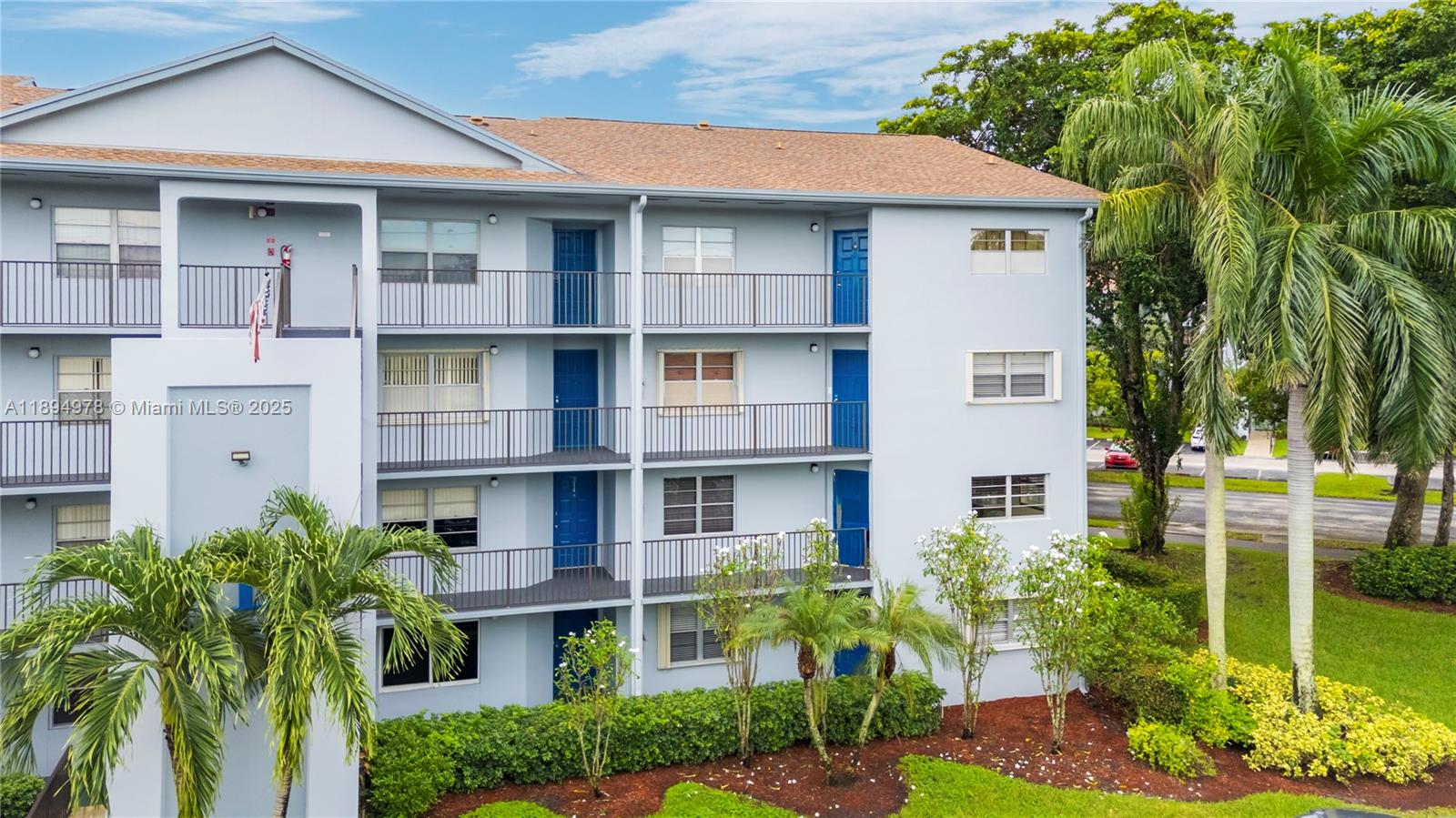 View photos, virtual tours, details... 12600 SW 5th Ct 215L