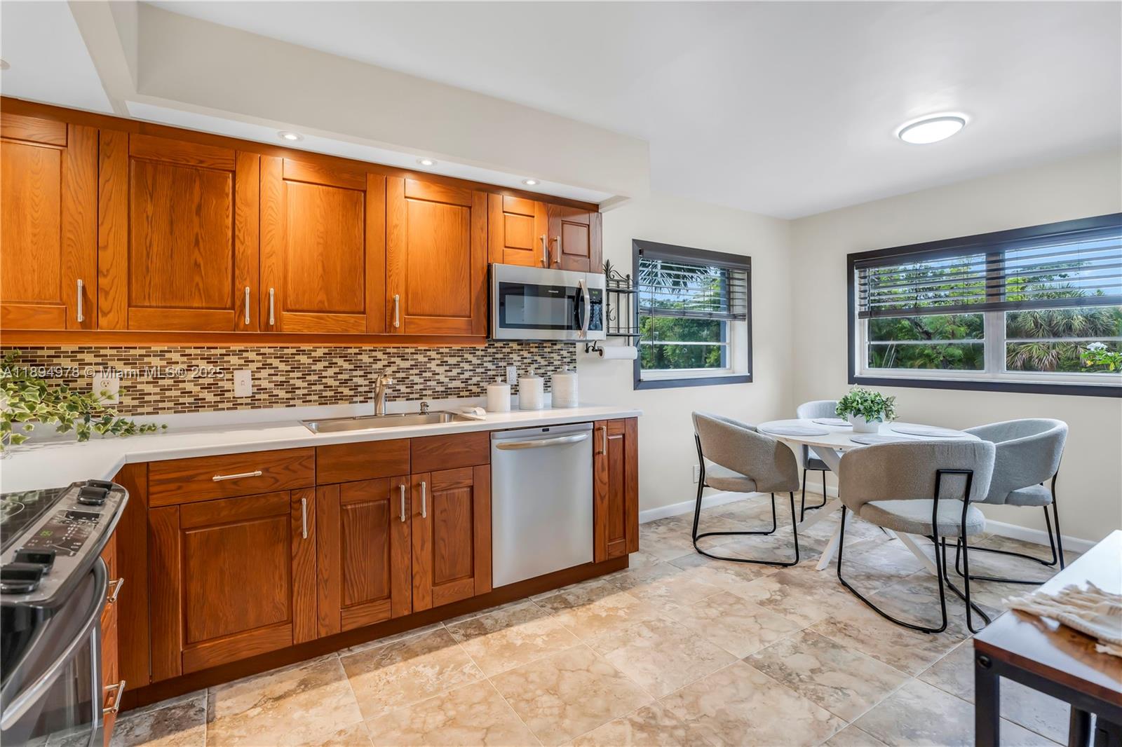 View photos, virtual tours, details... 12600 SW 5th Ct 215L