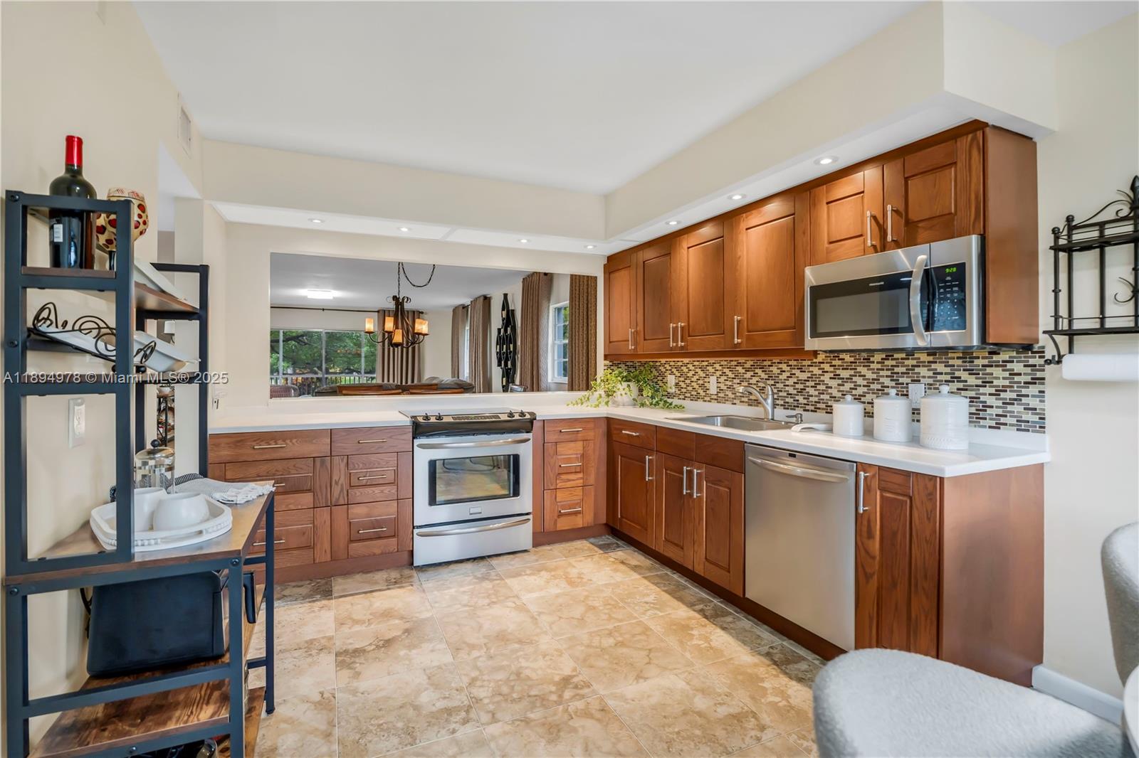View photos, virtual tours, details... 12600 SW 5th Ct 215L