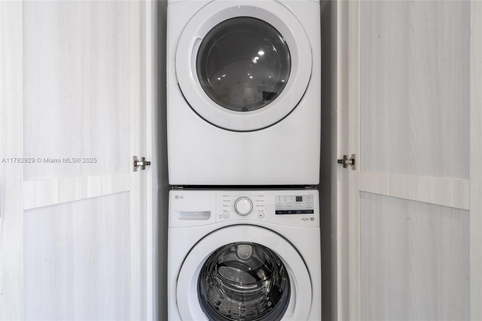 On Grandville - Residential Lease