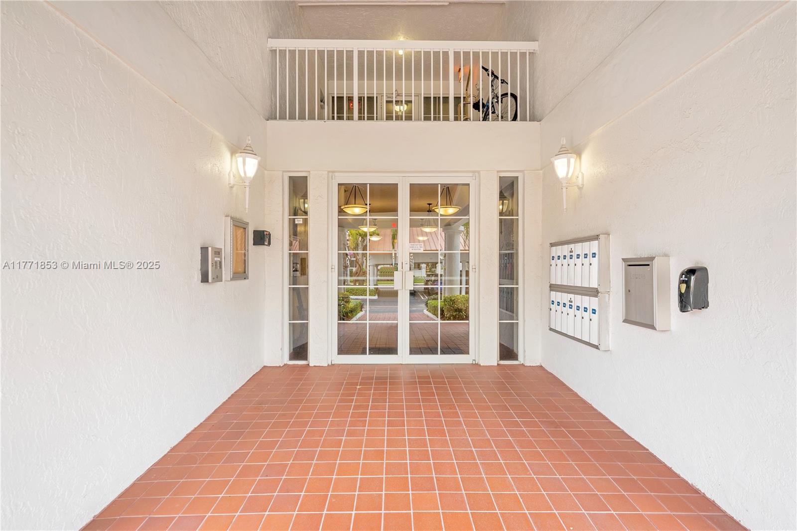 4108 W Palm Aire Dr 083B