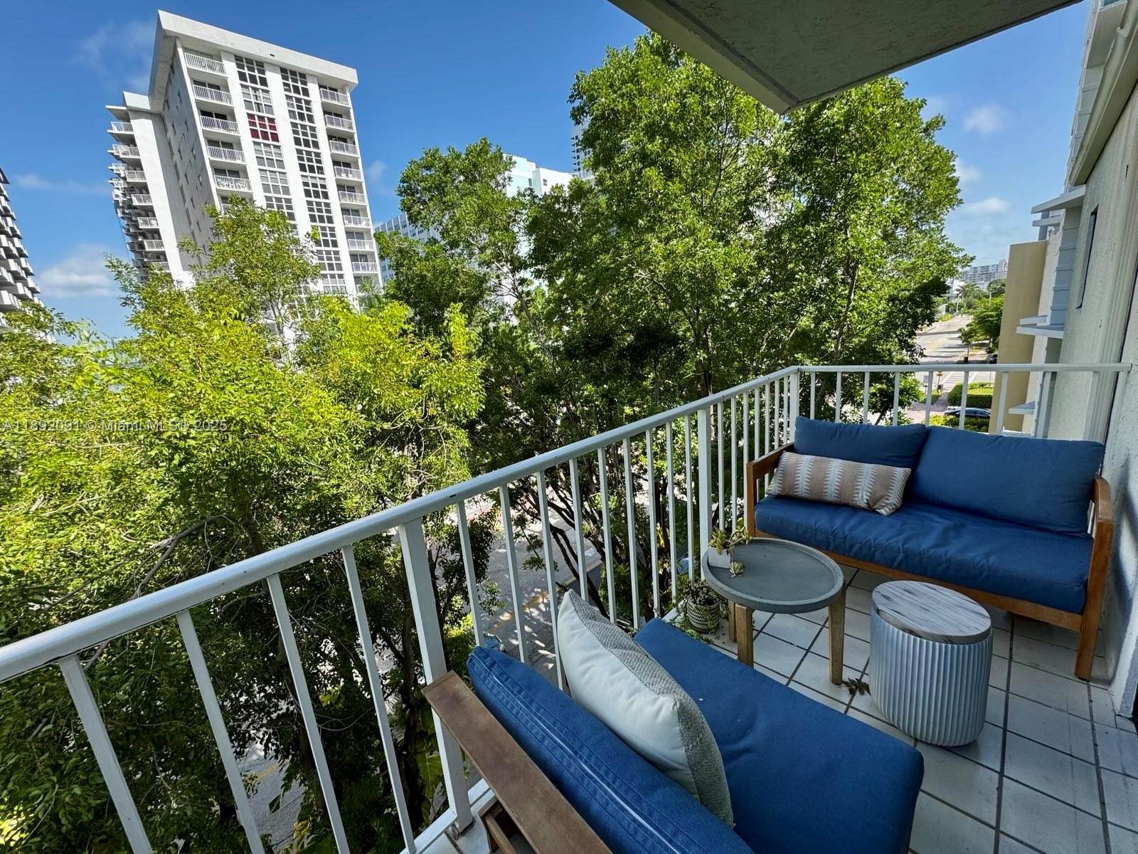 ROYAL WEST CONDO - Residential Lease