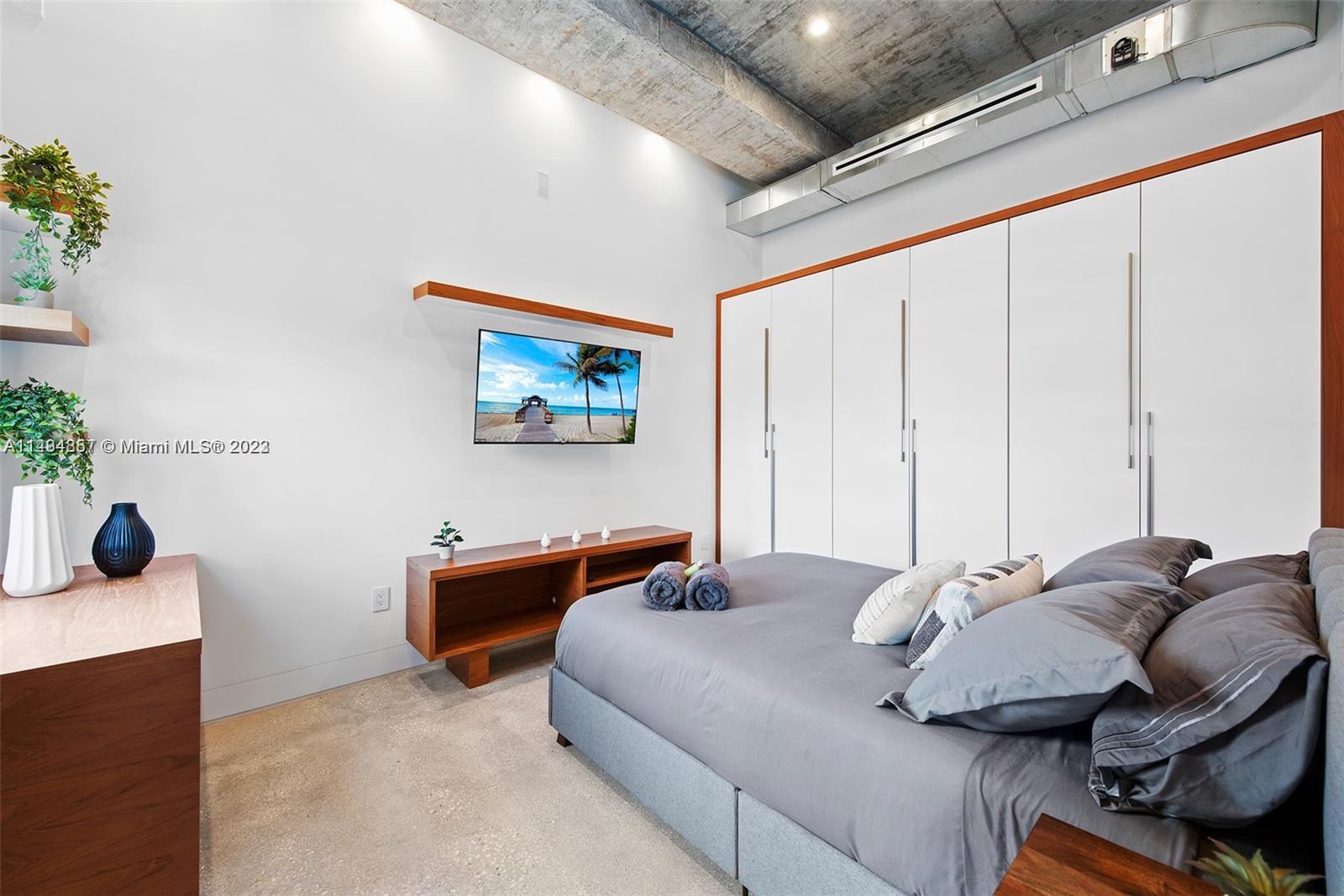 GRIFFING BISCAYNE PARK ES - Residential