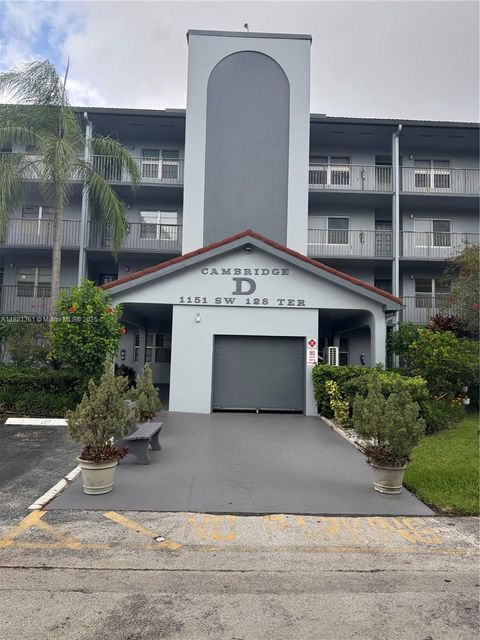 1151 SW 128th Ter 406D Pembroke Pines FL 33027