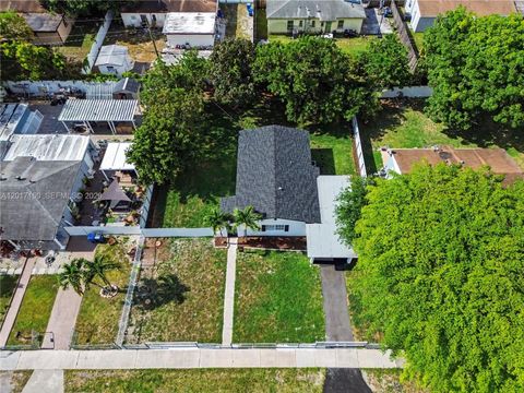 Photo of 580 NW 194th Ter, Miami Gardens, FL 33169 (MLS # A12017150)