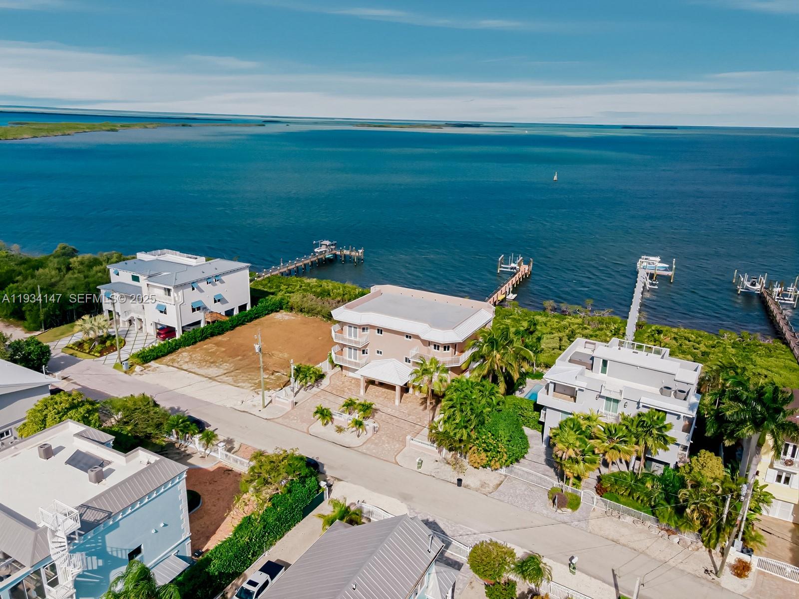 BUCCANEER PT (LARGO SOUND - Residential