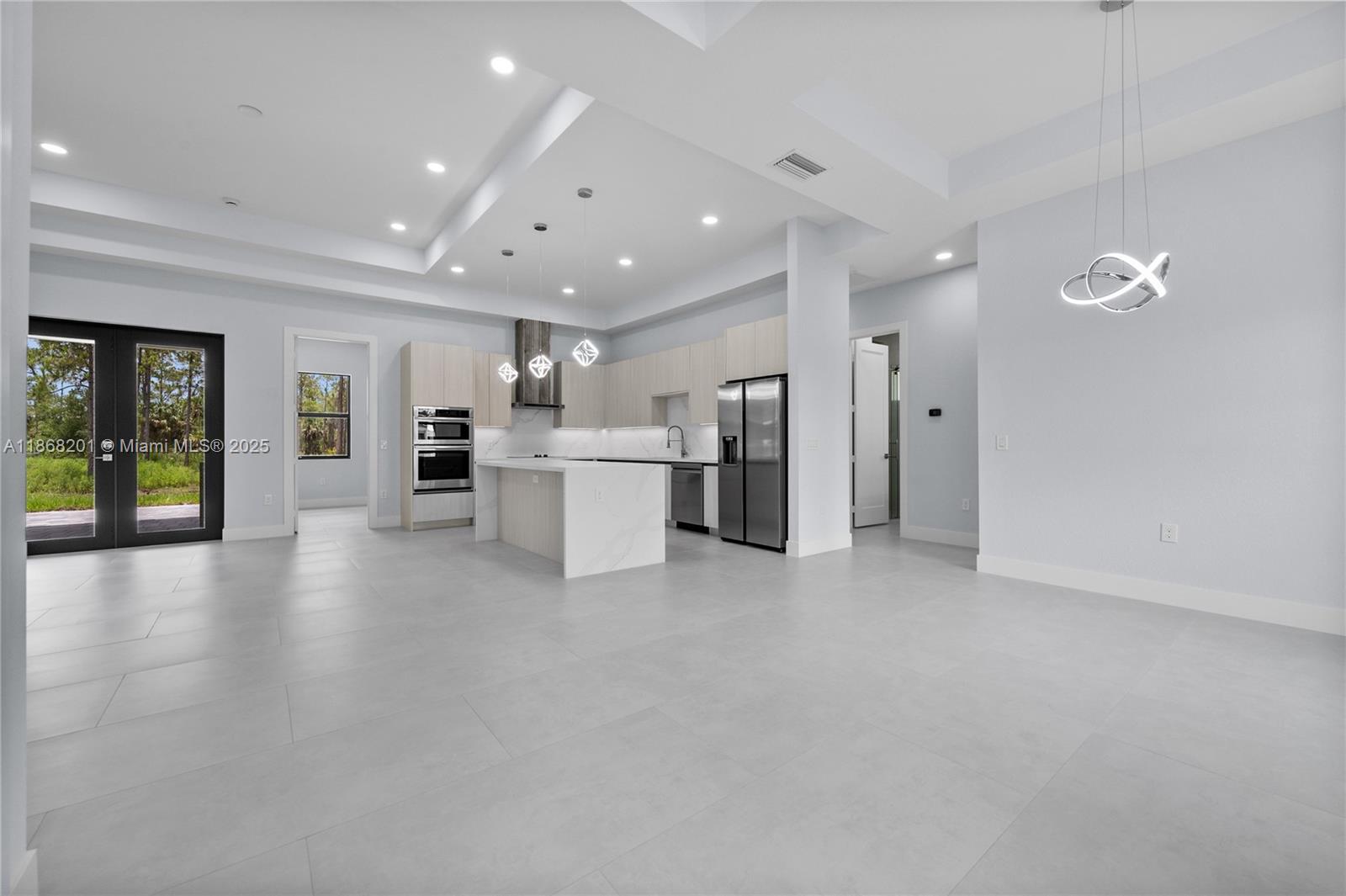 GOLDEN GATES ESTATES - Residential