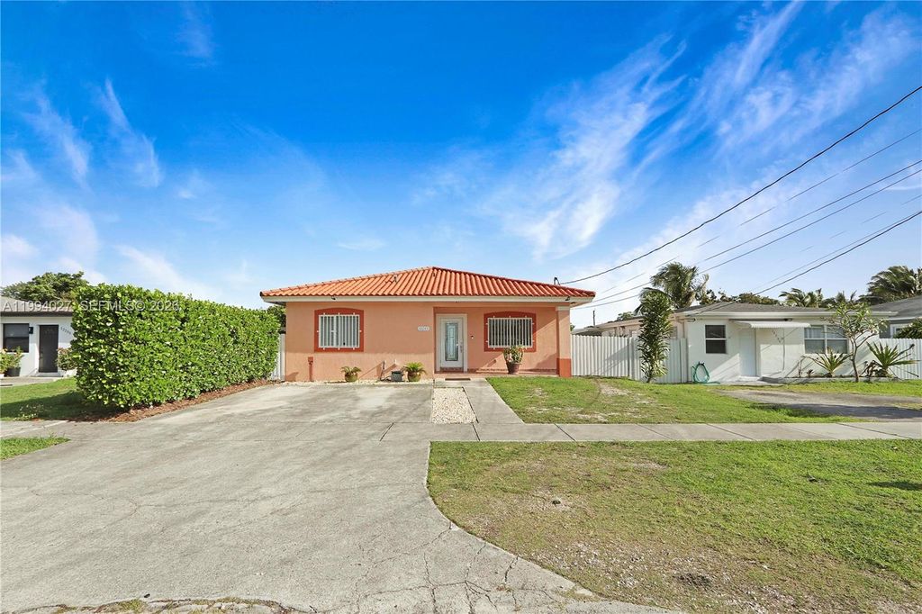 Photo of 12245 SW 218th St, Miami, FL 33170 (MLS # A11994027)