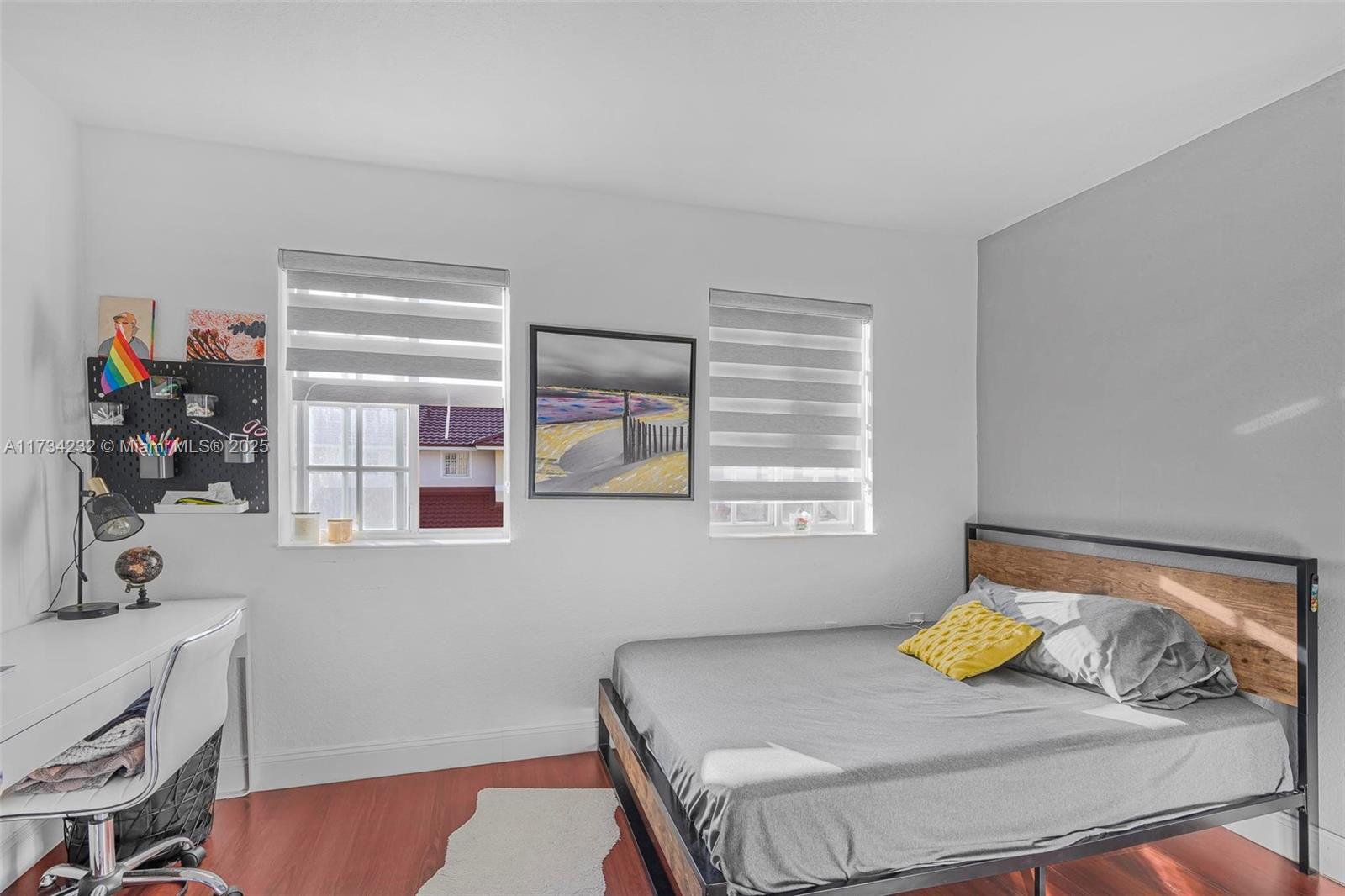 AQUA VISTA TOWNHOMES COND - Residential