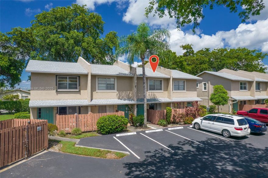 MOTIVATED!!!! Adorable and charming townhome perfectly situated in highly desirable Coconut Creek! Centrally located near shops and dining. 2 bedroom 1 and 1/2 bathrooms in a very friendly neighborhood!!!! GREAT STARTER HOME FOR A FIRST TIME BUYER!!!