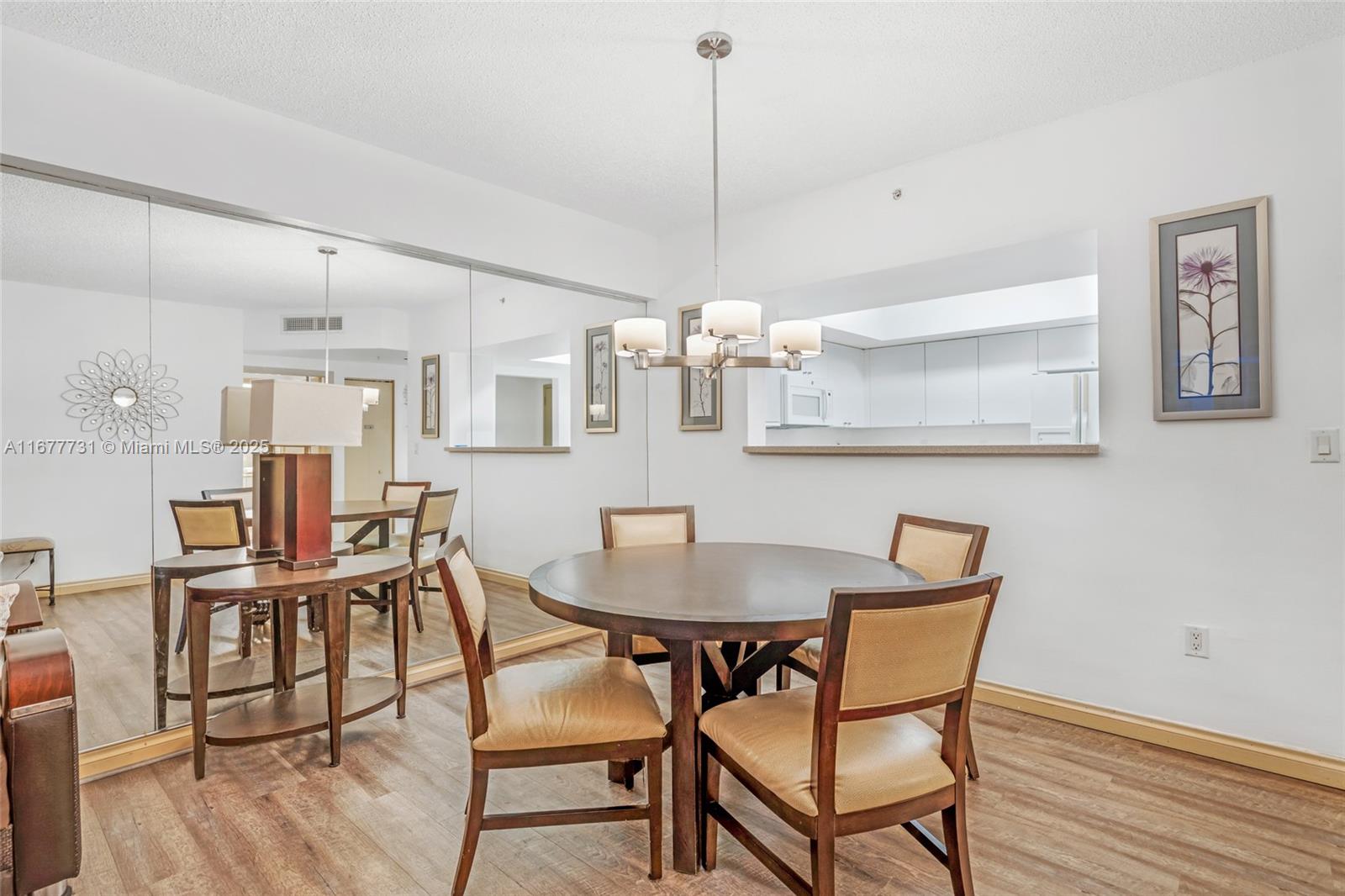 17375 Collins Ave 1005