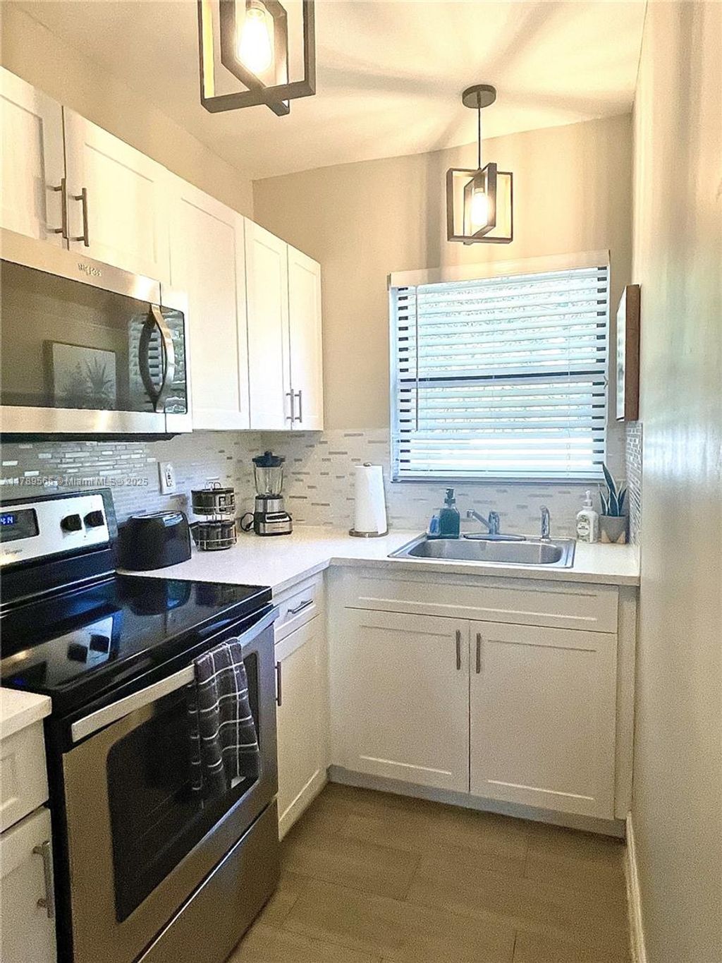 Photo of 820 S Federal Hwy #3, Lake Worth, FL 33460 (MLS # A11789565)