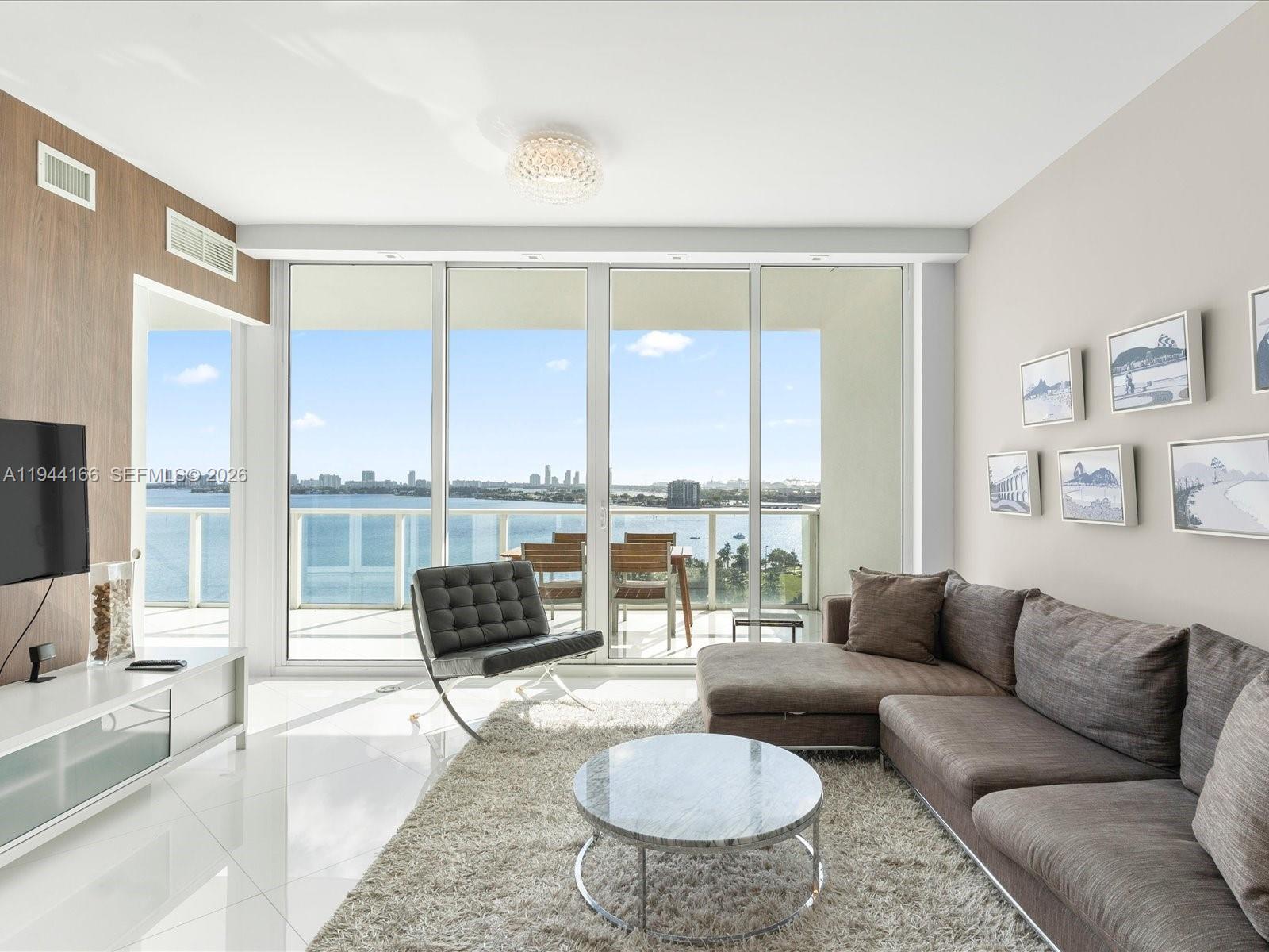 PARAMOUNT BAY CONDO - Residential