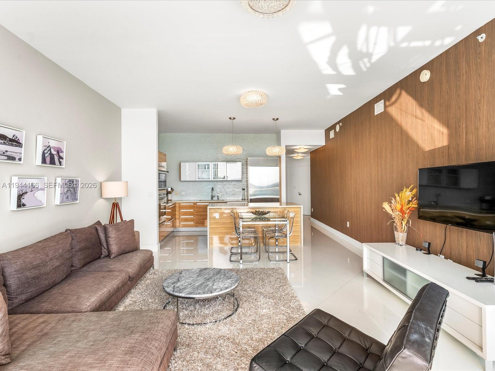 PARAMOUNT BAY CONDO - Residential