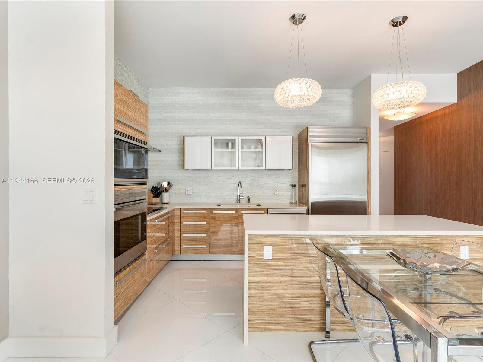 PARAMOUNT BAY CONDO - Residential