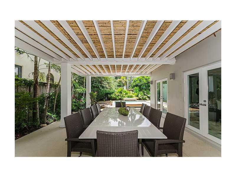 CRYSTAL BLUFF - Residential