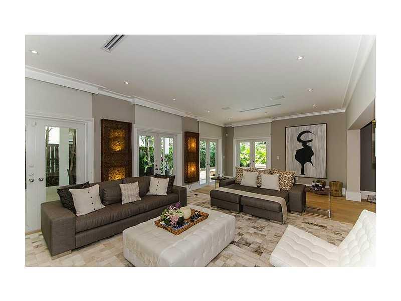 CRYSTAL BLUFF - Residential