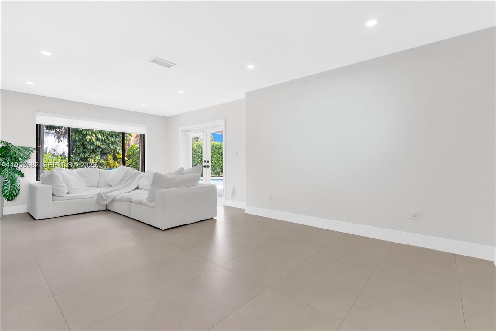 OLD CUTLER COMMON UNIT 2 - Residential