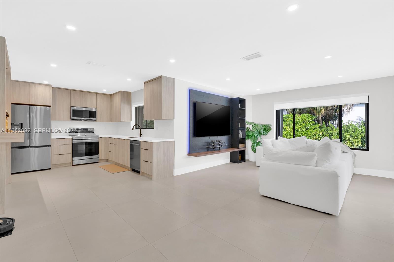 OLD CUTLER COMMON UNIT 2 - Residential