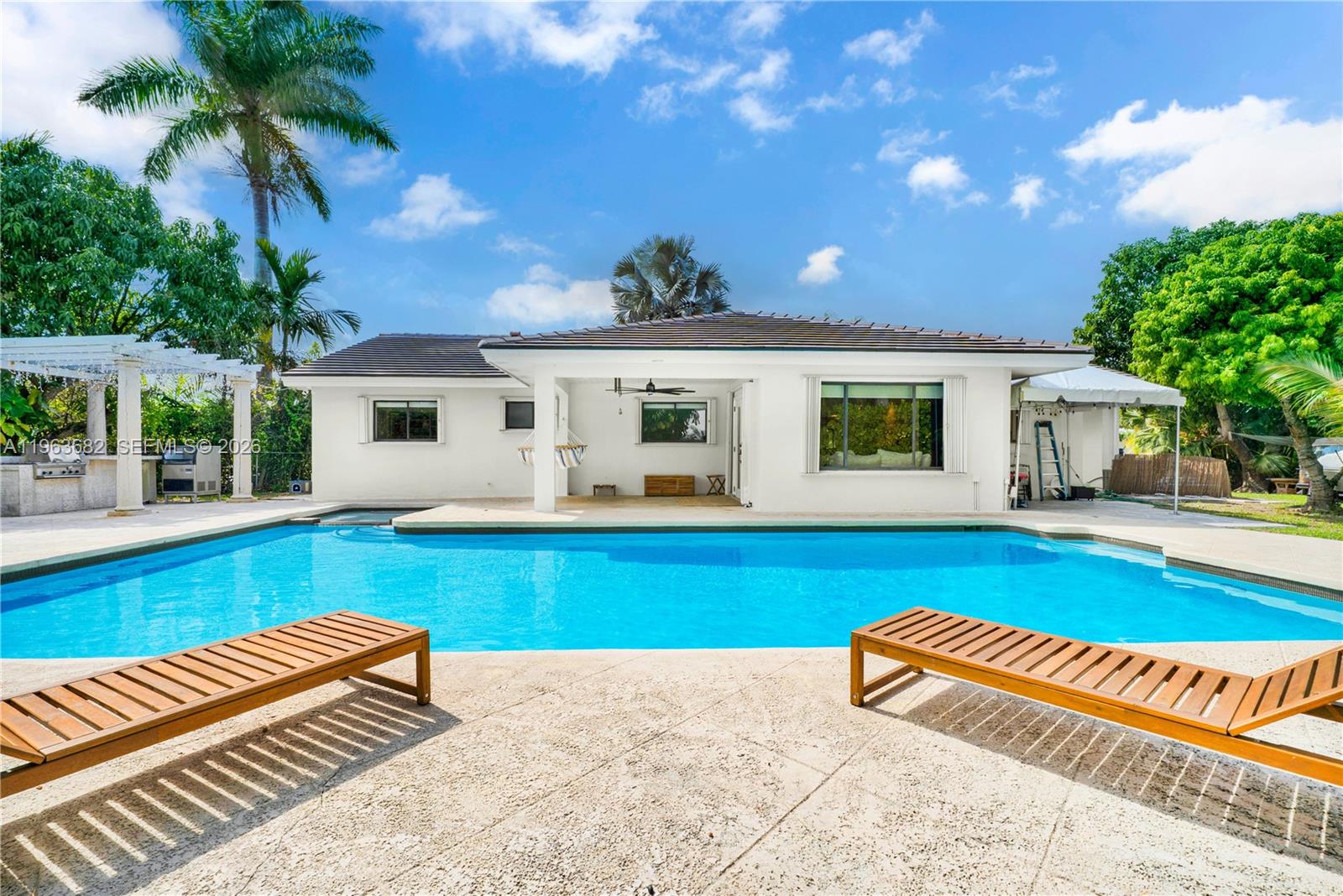 OLD CUTLER COMMON UNIT 2 - Residential