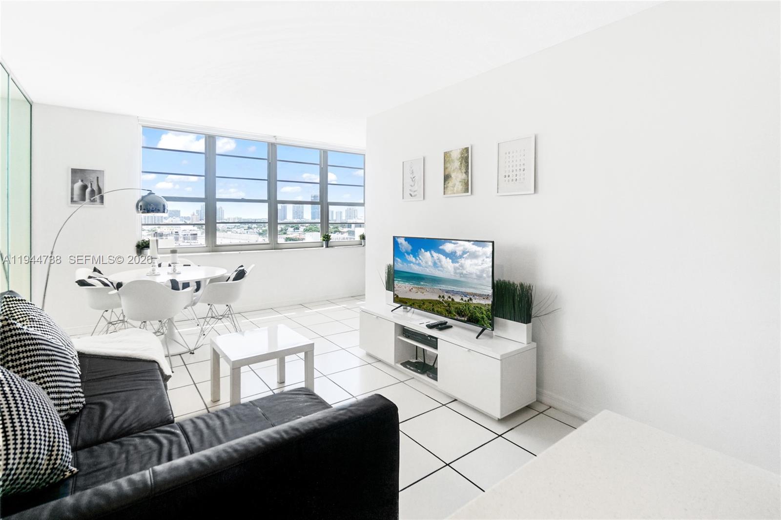 THE DECOPLAGE CONDO - Residential